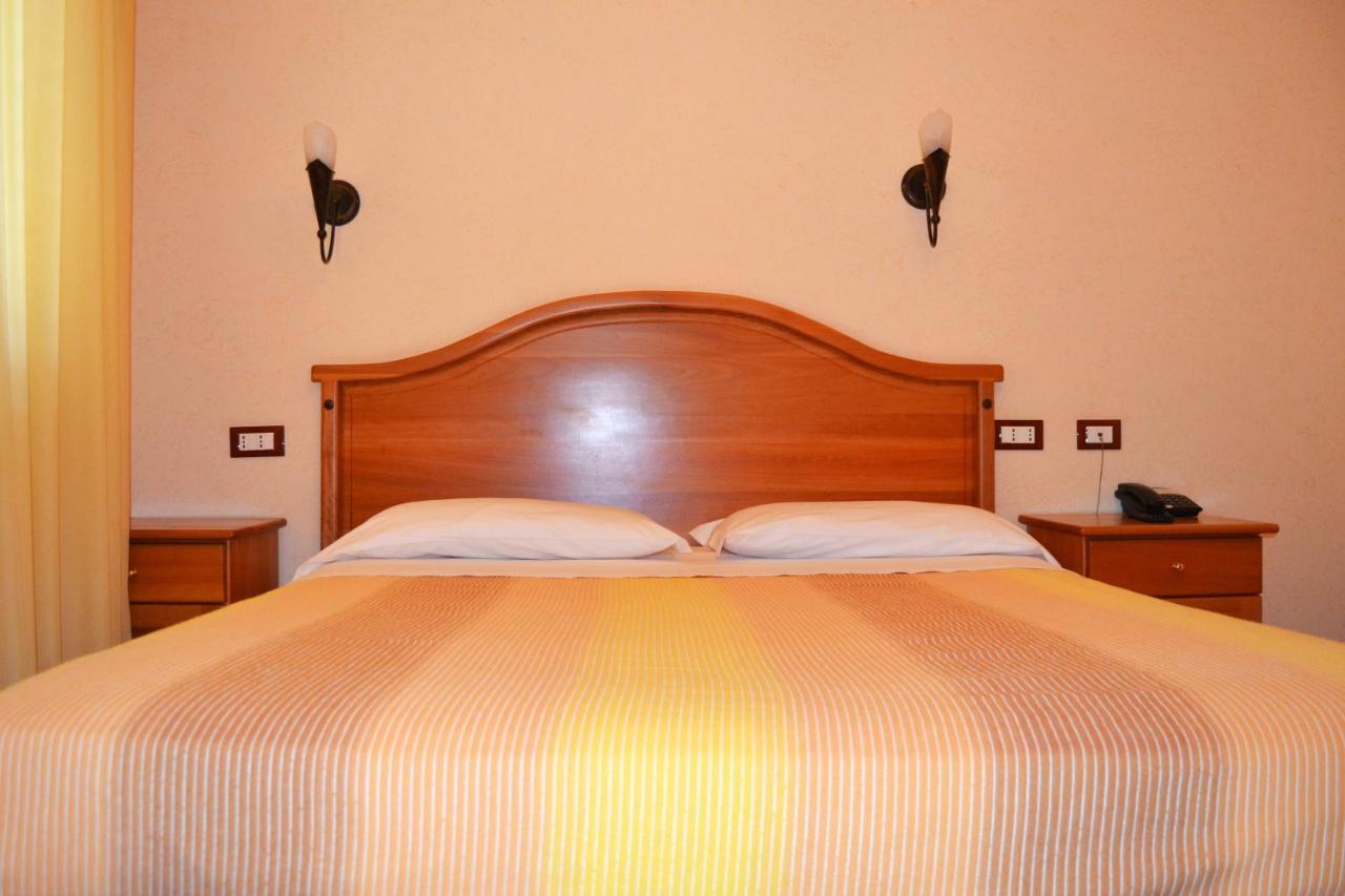 Hotel Ristorante L'Avvenire Gizzeria Room photo