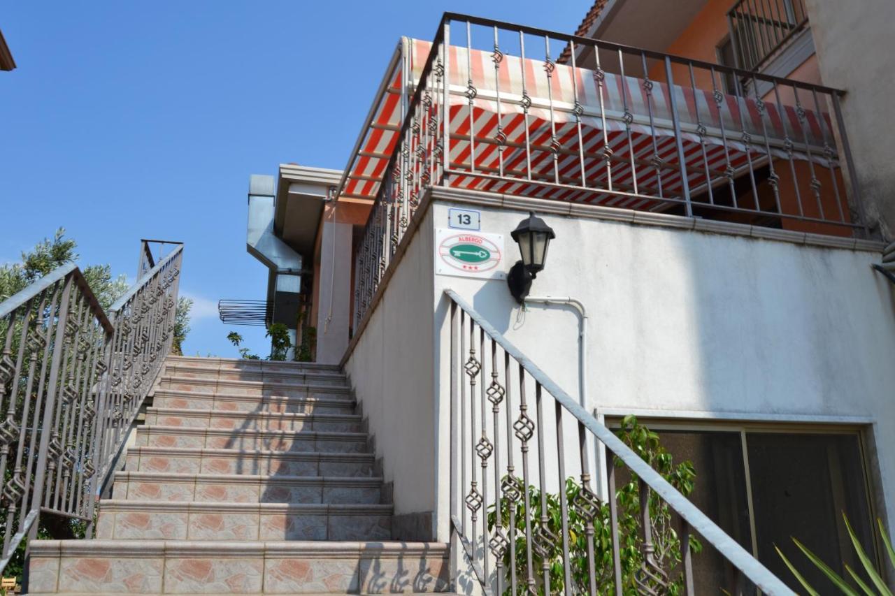 Hotel Ristorante L'Avvenire Gizzeria Exterior photo