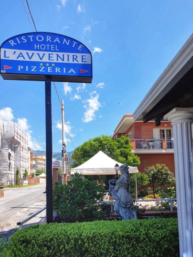 Hotel Ristorante L'Avvenire Gizzeria Exterior photo